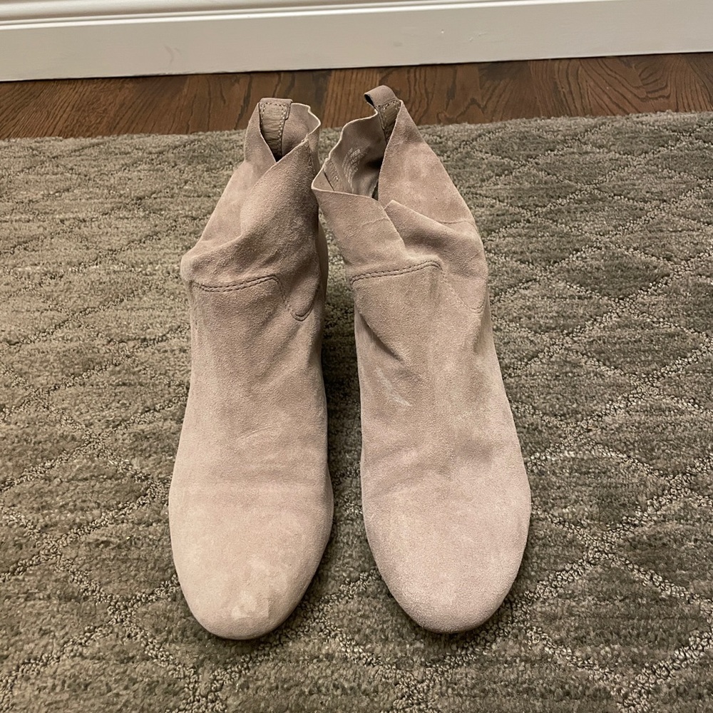 Steve Madden Suede Leather Harber Booties women’s size 10 in tan